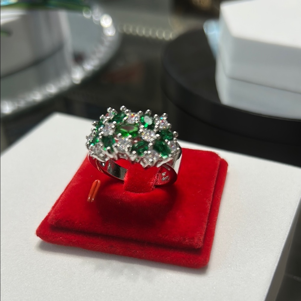 Silver and Green Floral Gemstone Ring
